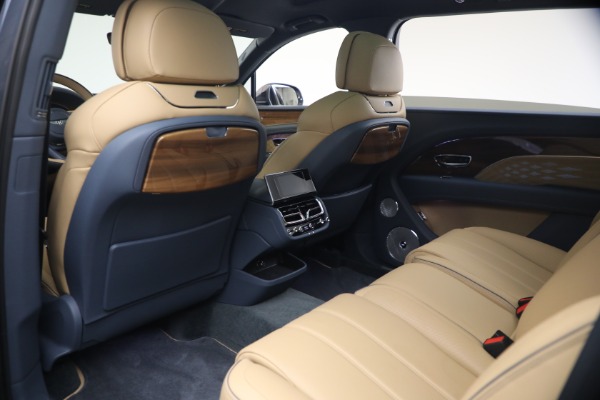 Used 2026 Bentley Bentayga EWB Azure V8 for sale $279,900 at Miller Motorcars Aston Martin in Greenwich CT 06830 22