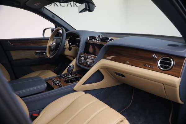 Used 2026 Bentley Bentayga EWB Azure V8 for sale $279,900 at Miller Motorcars Aston Martin in Greenwich CT 06830 26
