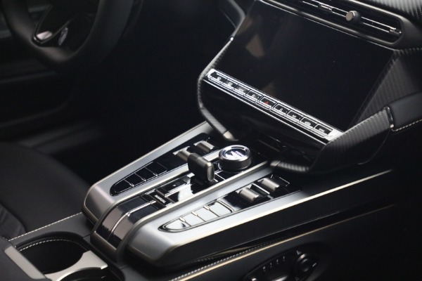 Used 2025 Aston Martin Vanquish for sale $415,900 at Miller Motorcars Aston Martin in Greenwich CT 06830 28