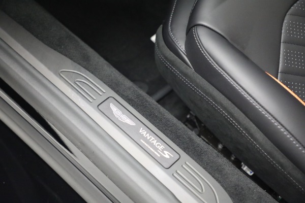 New 2026 Aston Martin Vantage S Roadster for sale $256,300 at Miller Motorcars Aston Martin in Greenwich CT 06830 26