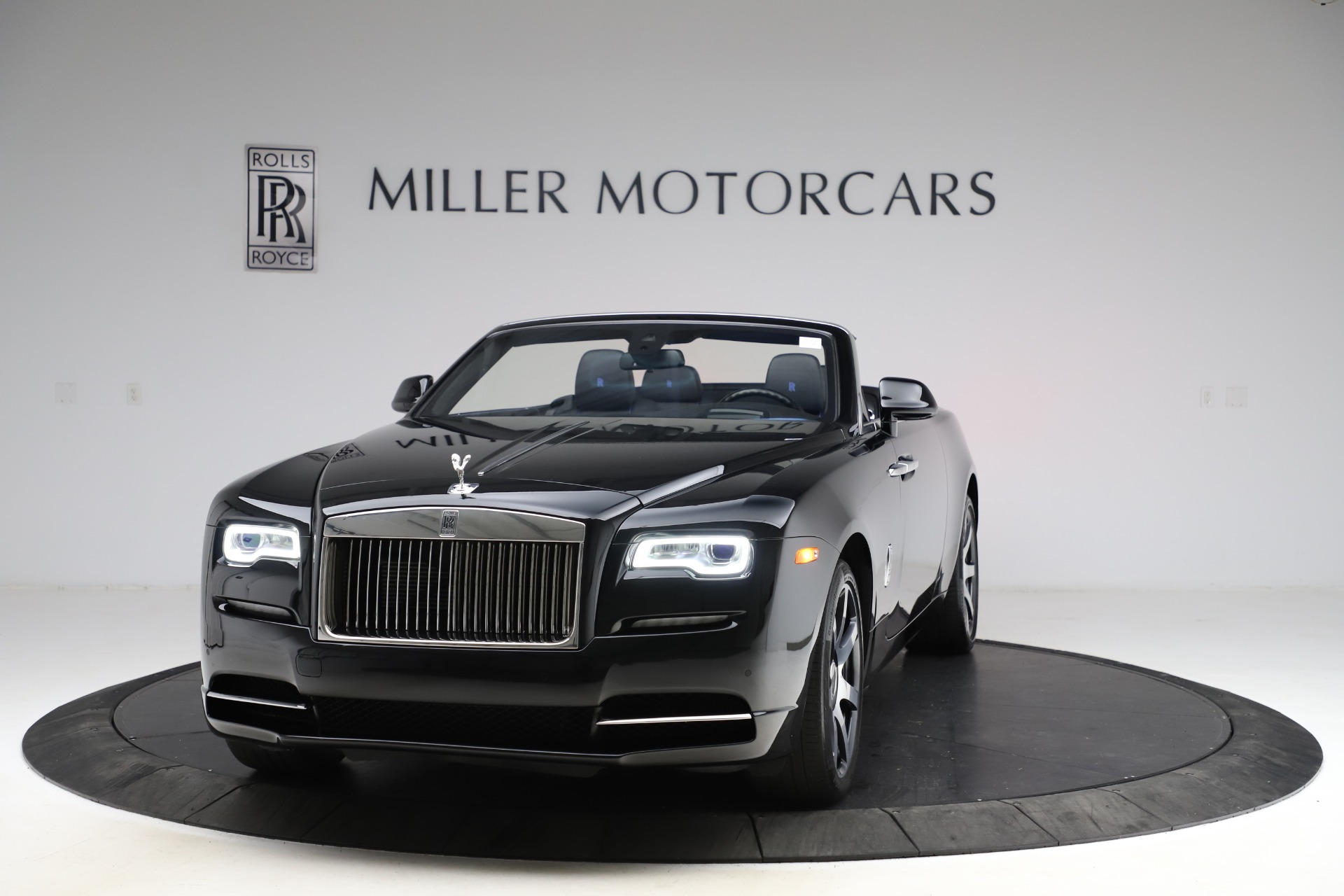 Used 2017 Rolls-Royce Dawn for sale Sold at Aston Martin of Greenwich in Greenwich CT 06830 1