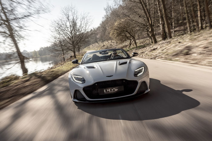 DBS Superleggera Volante