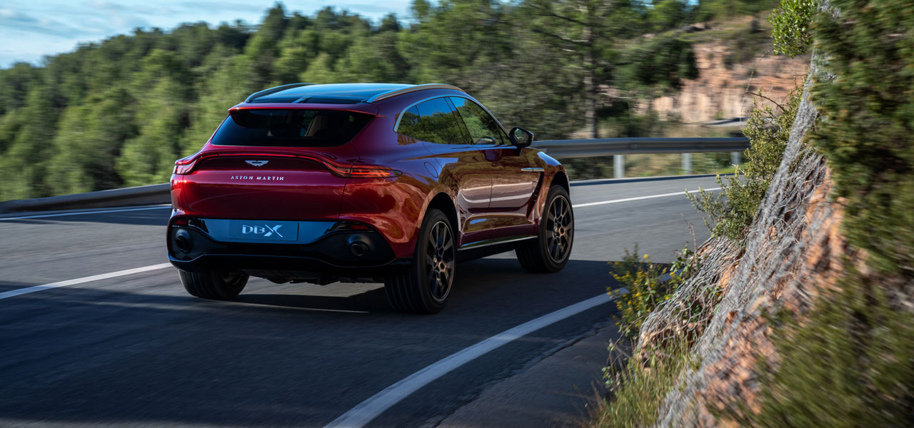 aston martin DBX exterior