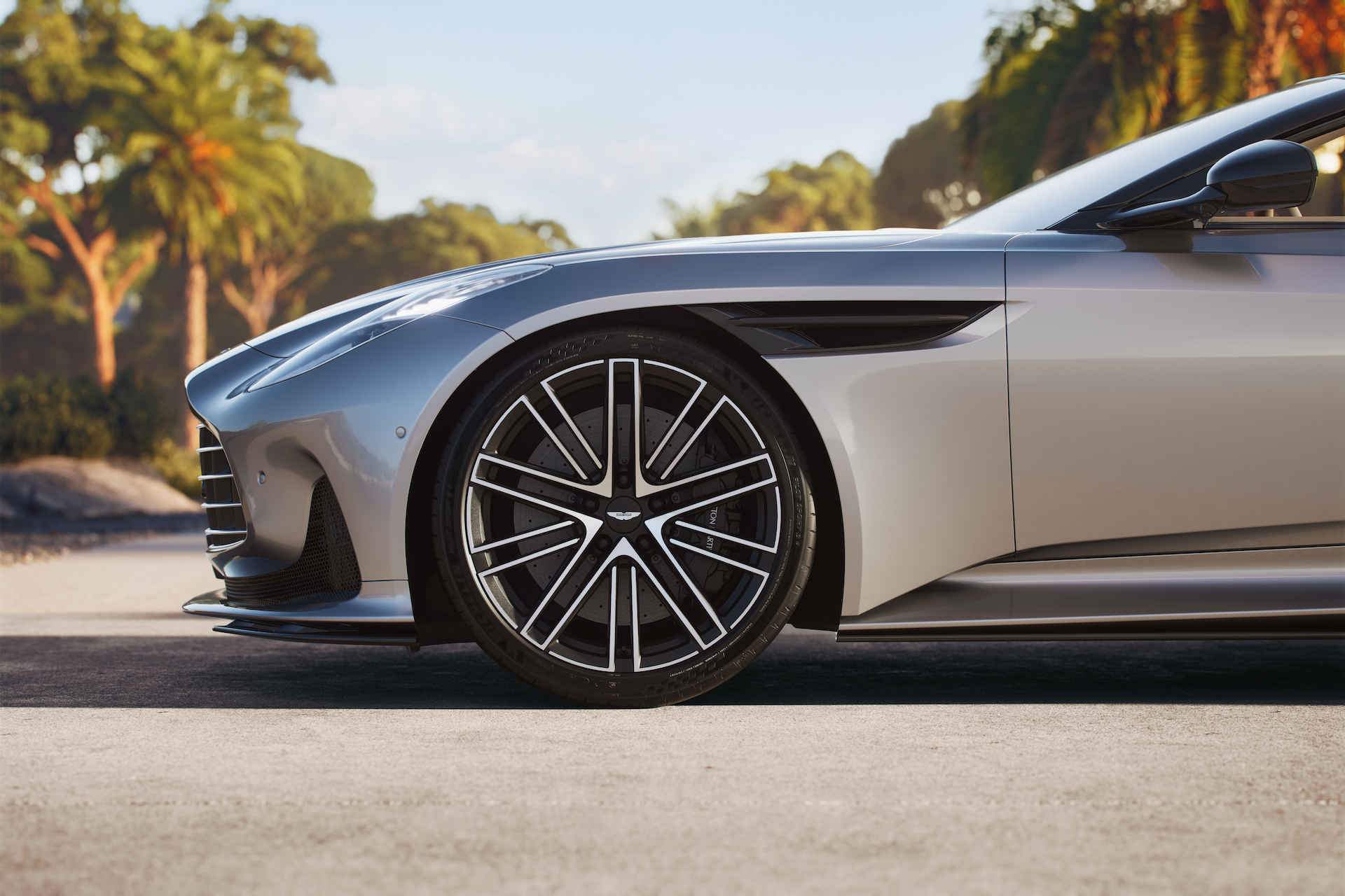 DB12 volante wheels